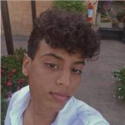 ragazzo 4 anno di superiori, con ottima preparazione in materie scientifiche( meccanica, fisica, matematica) ma anche in letteratura( media del 9)